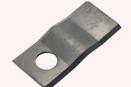 調(diào)整割草機刀片，讓草坪修剪更簡單！