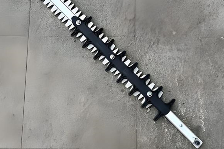 綠籬機(jī)刀片多久更換一次？