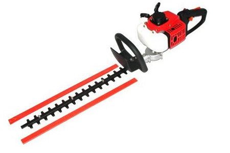 汽油綠籬機(jī)使用前應(yīng)注意刀片、動(dòng)力和傳動(dòng)這三方面