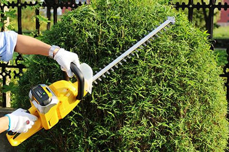 綠籬修剪機(jī)刀片應(yīng)該如何更換？