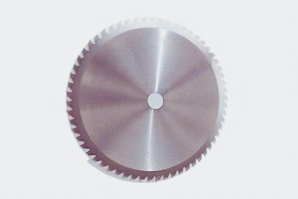 園林修剪機(jī)刀片的技術(shù)演進(jìn)、材質(zhì)工藝與應(yīng)用效能